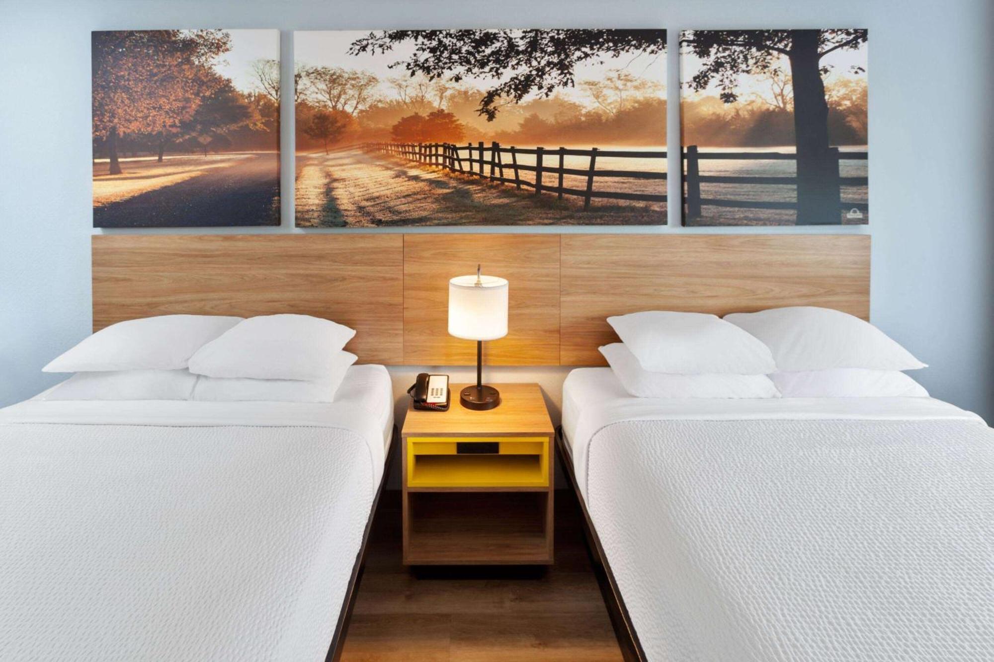 Days Inn & Suites By Wyndham Siler City מראה חיצוני תמונה