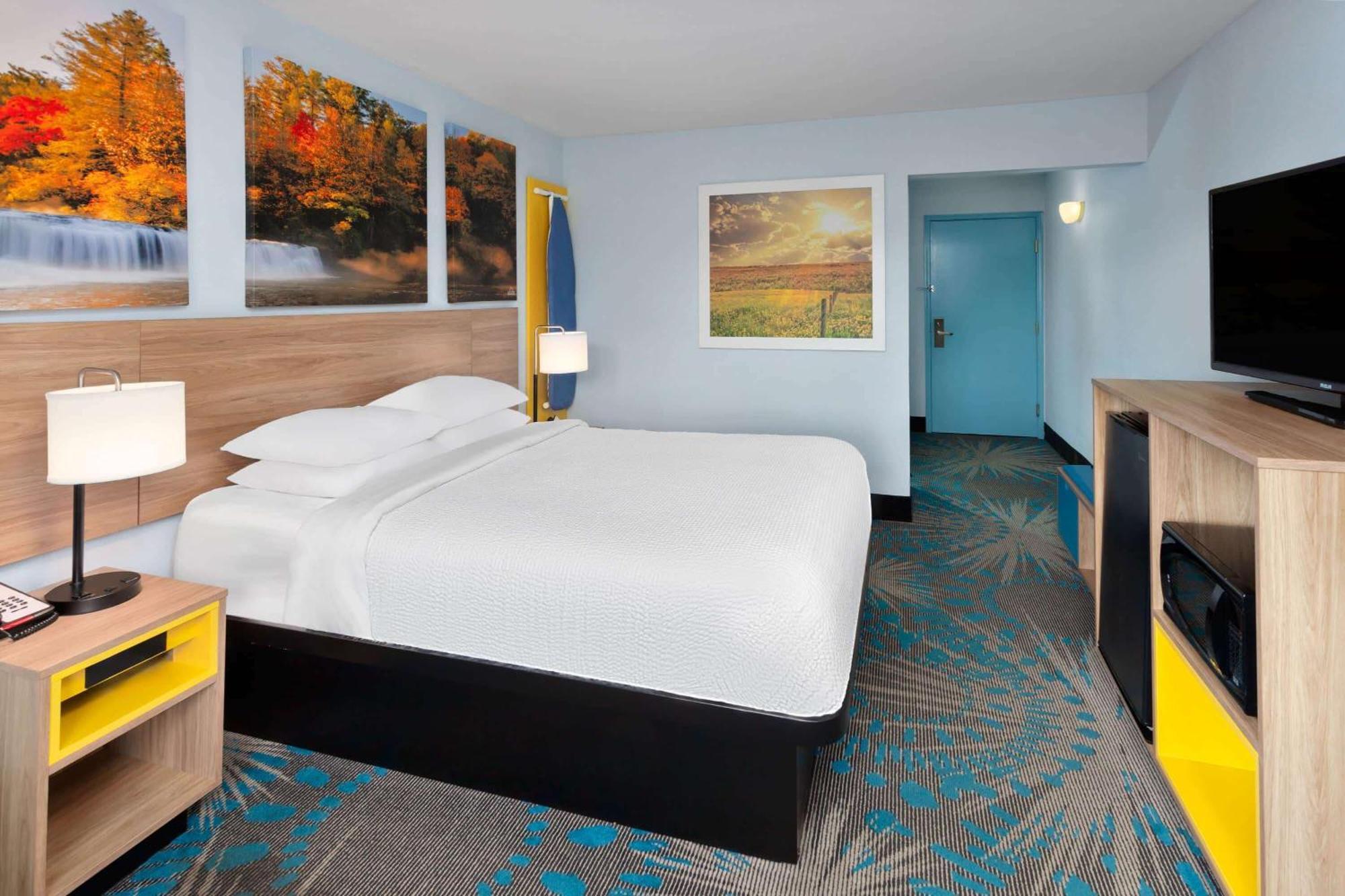 Days Inn & Suites By Wyndham Siler City מראה חיצוני תמונה